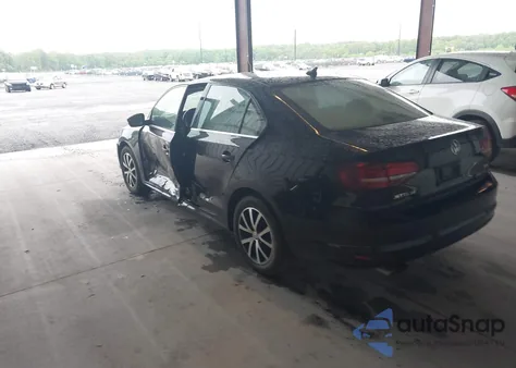 2018 Volkswagen Jetta 1.4T Se/1.4T Wolfsburg Edition z USA, uszkodzony, nr VIN 3VWDB7AJ3JM263655